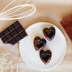 
            
                Load image into Gallery viewer, Chocolate-love-bite-hemp-organic-lifestyle-heart-shape
            
        